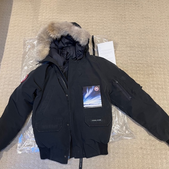 Canada Goose Chilliwack Bomber Heritage in Black style: 7950Y R - Picture 9 of 9